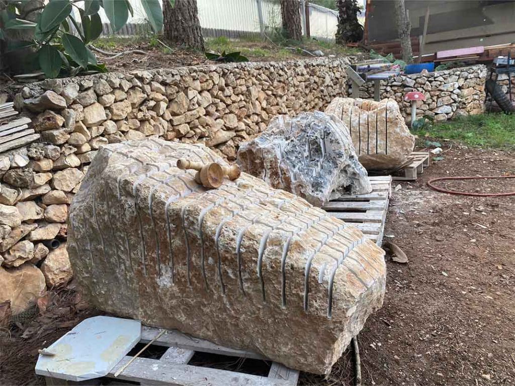 הקמת גלעד זיכרון